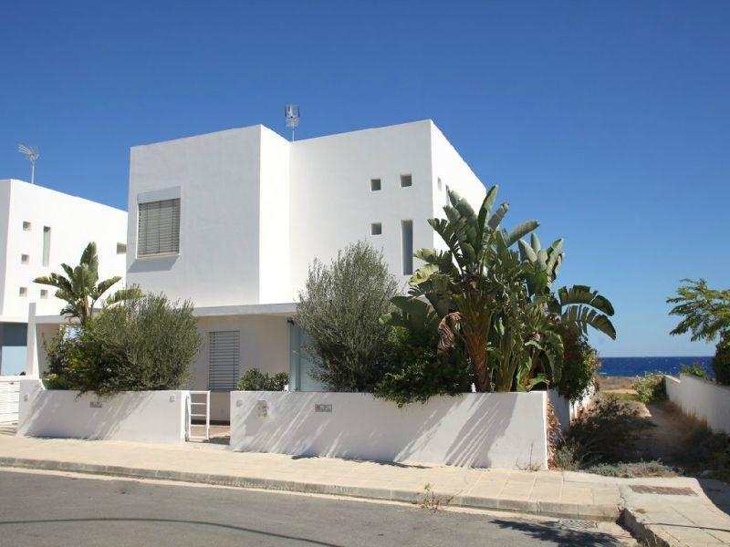 Protaras Seafront Villa Melissa ภายนอก รูปภาพ