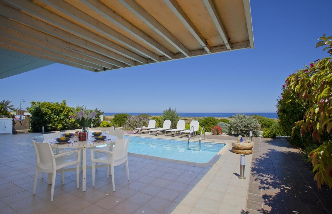 Protaras Seafront Villa Melissa ภายนอก รูปภาพ