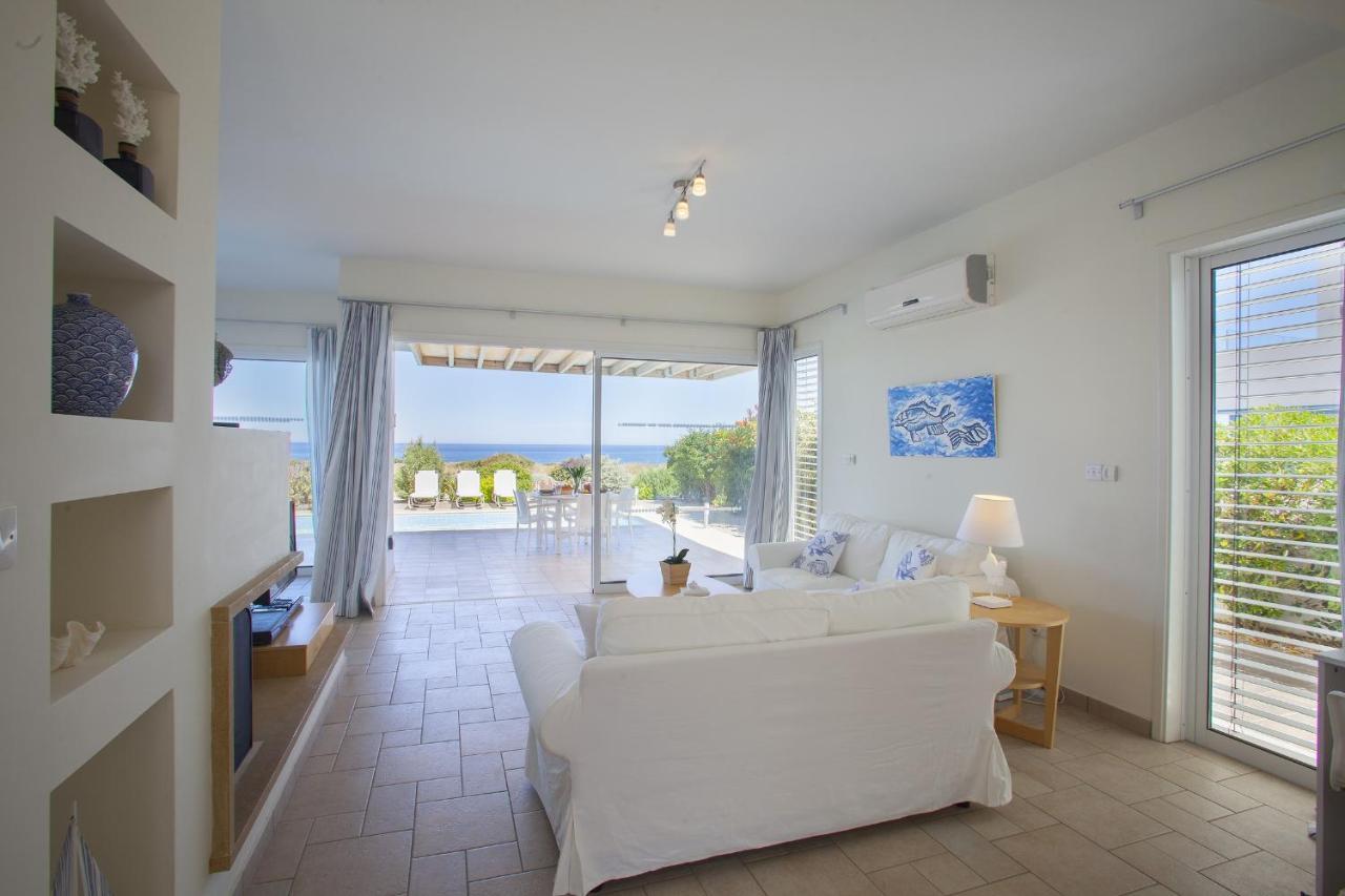 Protaras Seafront Villa Melissa ภายนอก รูปภาพ